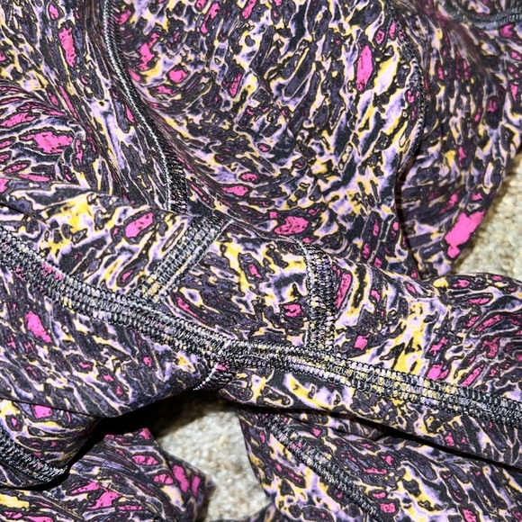 Lululemon Invigorate High-Rise Tight 25" Topography Multi size 4 - Picture 8 of 8
